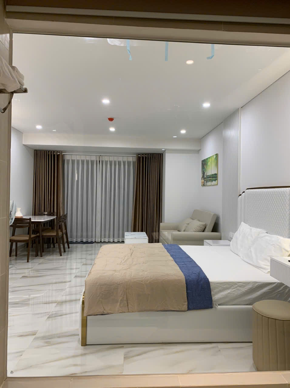 Gold Coast apartment for rent | Studio High | High floor